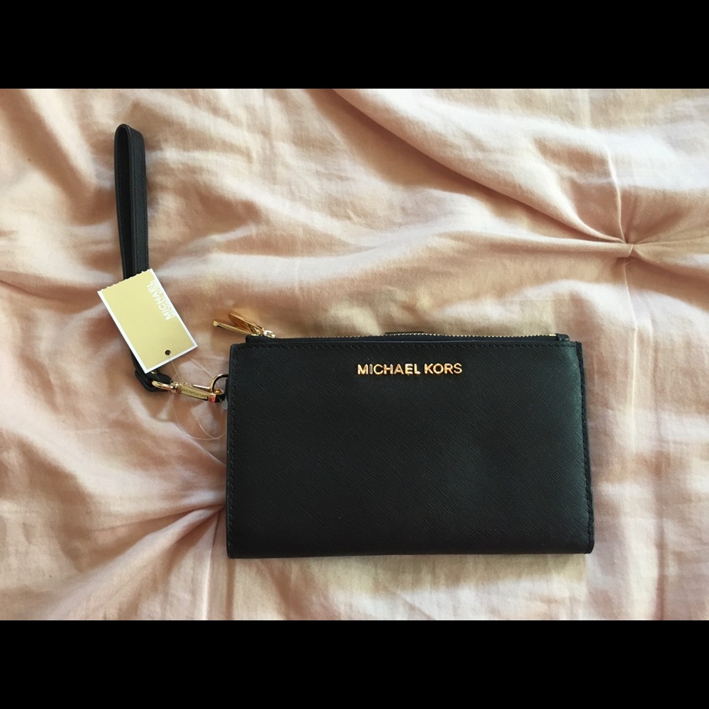 Michael Kors Smartphone Wristlet